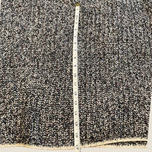 LINE - Chunky Knit Celestial Grey V-Neck Sweater - size M - Picture 9 of 10